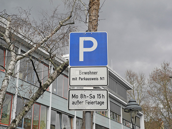1804-news_ist-das-erlaubt_schild_1