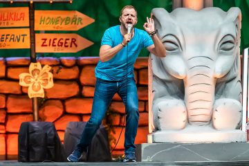 Mario Barth Live Tour M€NNER SIND FAUL, SAGEN DIE FRAUEN