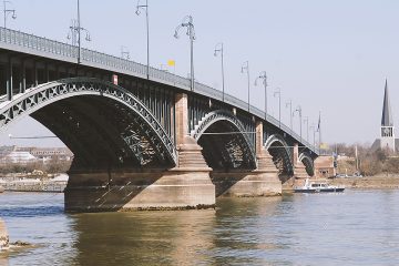 rheinbruecke