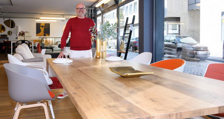 Jungpunkt Tisch Tense von MDF Italia DER MAINZER