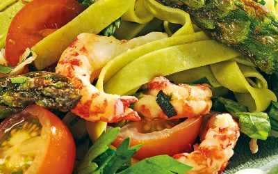 Grüne Fettuccine mit Flusskrebsschwänzen
