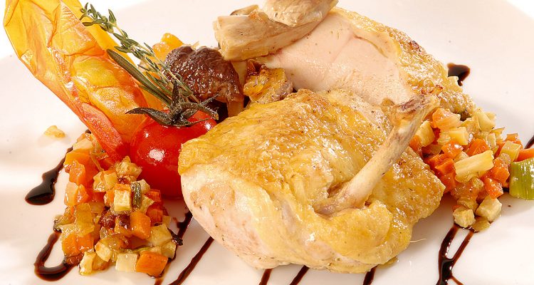 Poularde mit Steinpilzen - Bresse